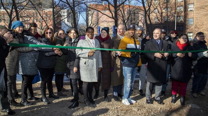 Ribbon Cutting at Carver Houses Fitness Zone