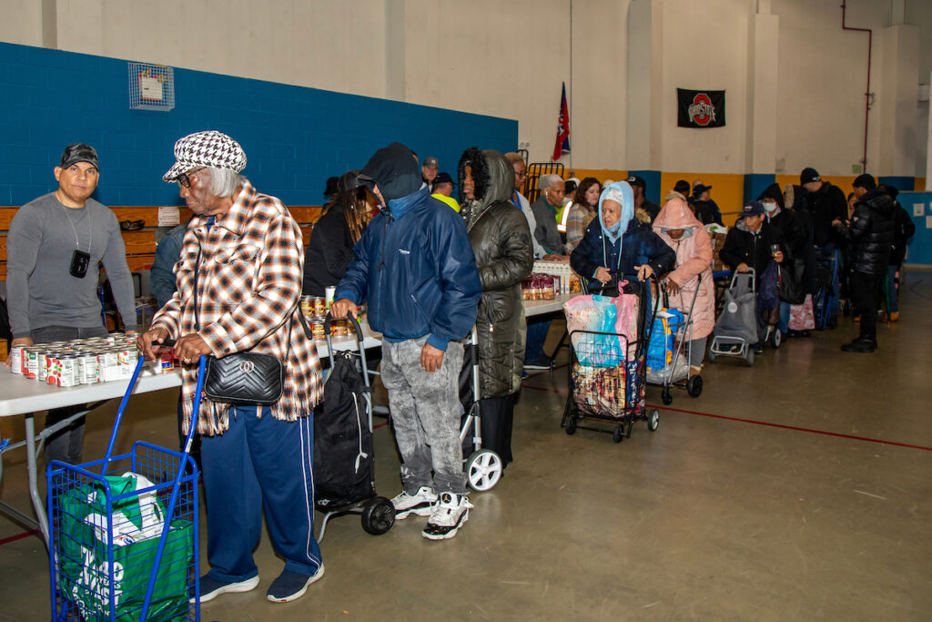 people online to pick up food items