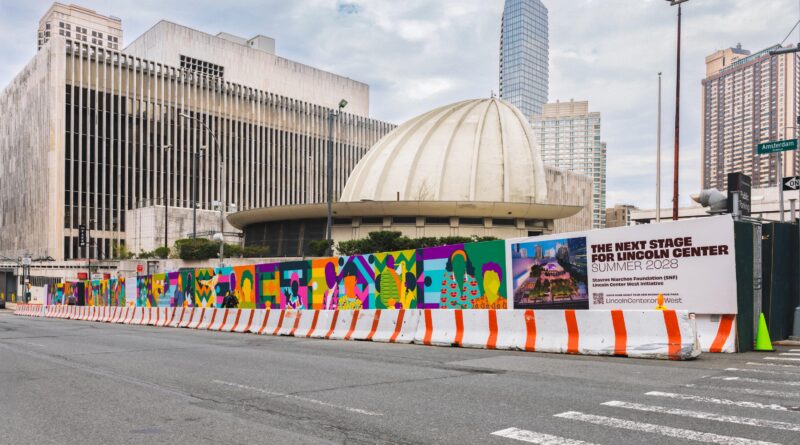 mural on construction fencing